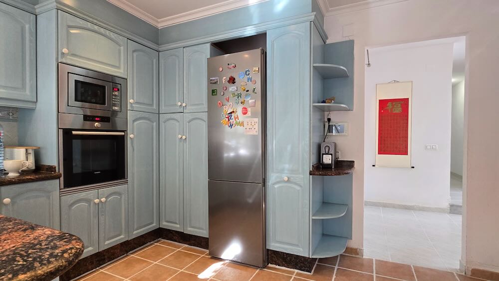 Property 2499 - Image 49